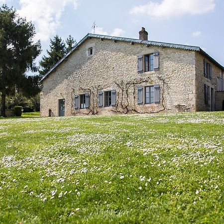 Hostellerie La Montagne Colombey-les-deux-Églises Exterior foto